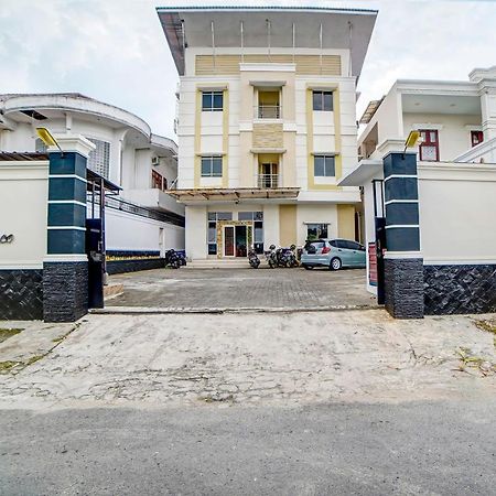 Oyo 91170 Ayahanda Residence Medan Exterior foto